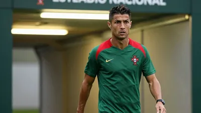 O diretor esportivo do Barcelona, Deco, planeja contratar Gonçalo Inácio, zagueiro do Sporting de Lisboa, para reforçar a...